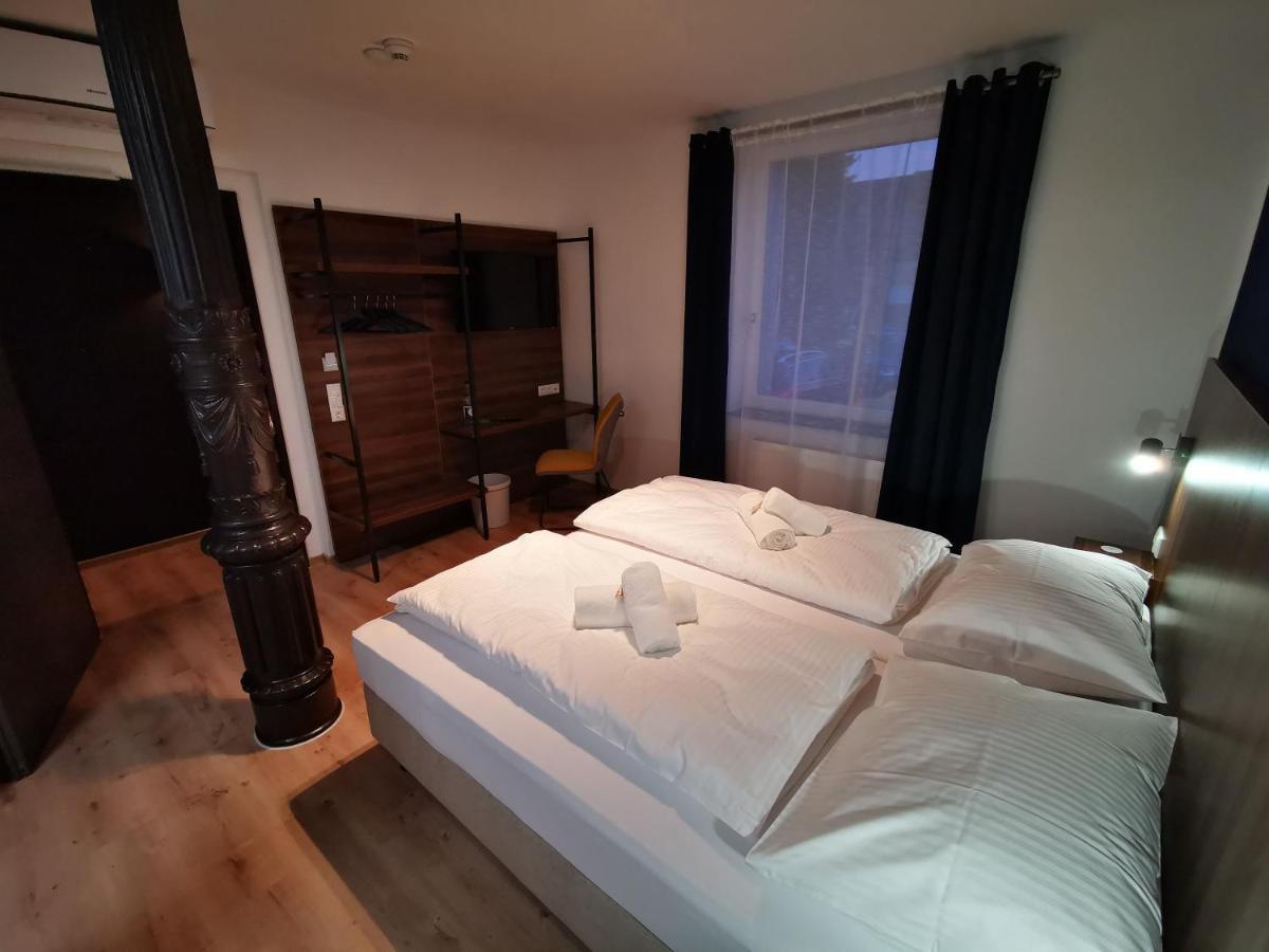 Hotel Zu Freunden 哈姆 外观 照片